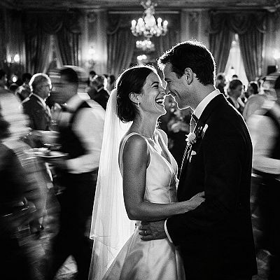 O casal na soleira · b